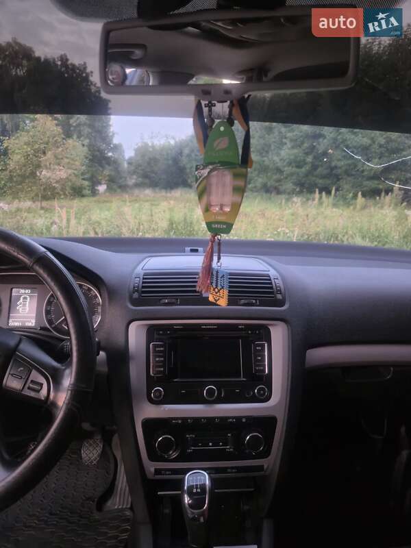 Универсал Skoda Octavia 2012 в Самборе