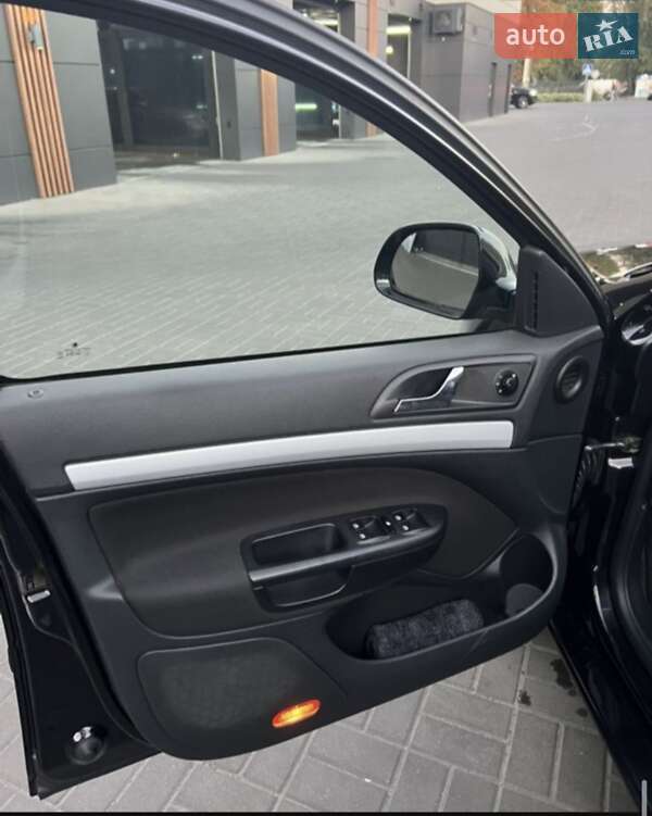 Универсал Skoda Octavia 2011 в Черкассах фото 3 Универсал Skoda Octavia 2011 в Черкассах