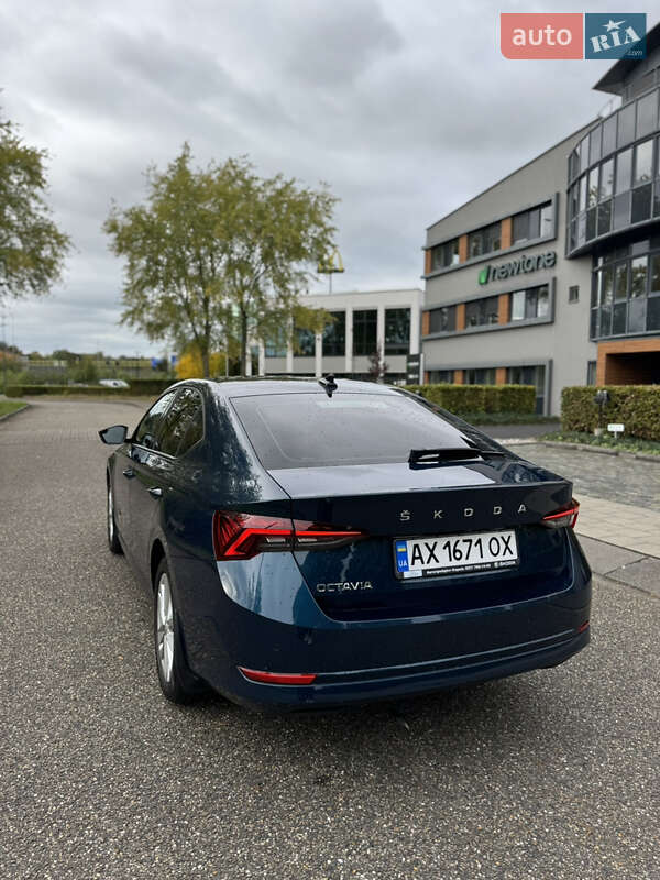 Ліфтбек Skoda Octavia 2023 в Львові