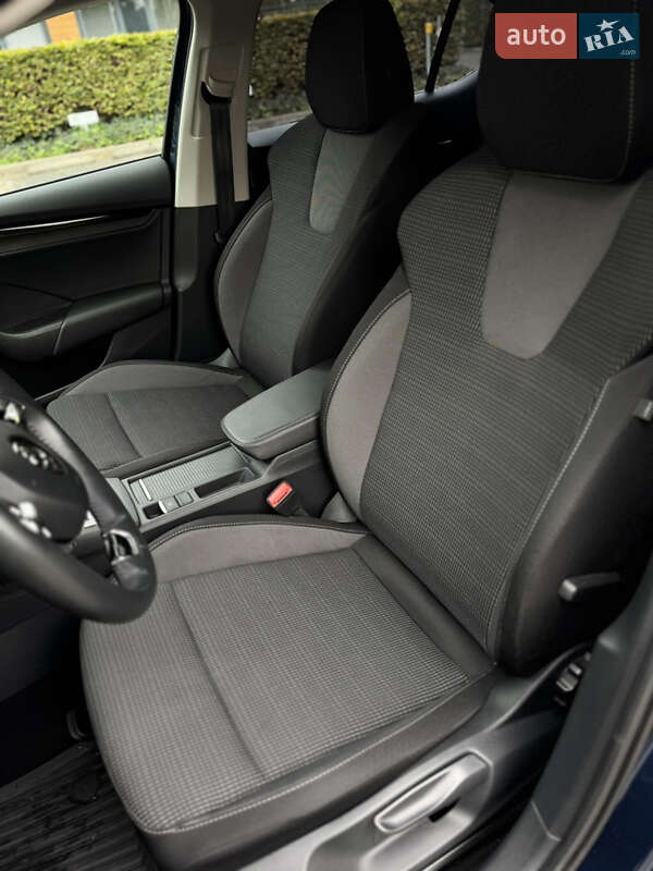 Ліфтбек Skoda Octavia 2023 в Львові