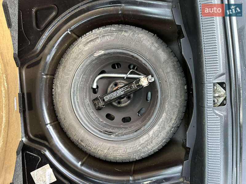 Универсал Skoda Octavia 2011 в Луцке фото 27 Универсал Skoda Octavia 2011 в Луцке