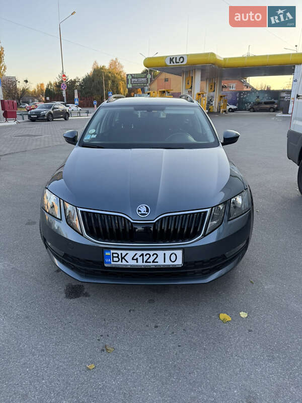 Универсал Skoda Octavia 2018 в Софиевской Борщаговке