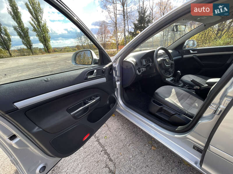 Универсал Skoda Octavia 2012 в Кельменцах фото 13 Универсал Skoda Octavia 2012 в Кельменцах