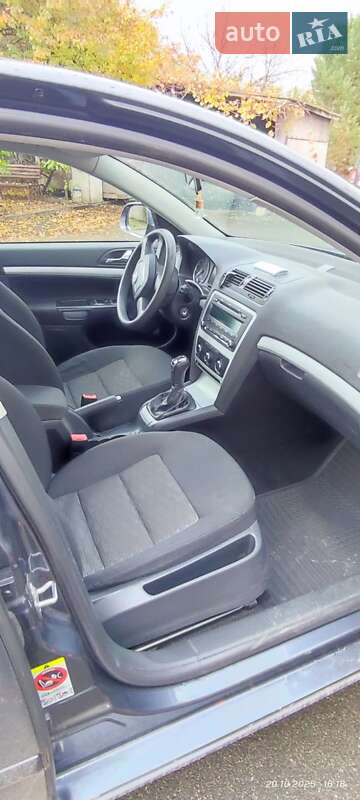 Лифтбек Skoda Octavia 2011 в Чернигове фото 3 Лифтбек Skoda Octavia 2011 в Чернигове
