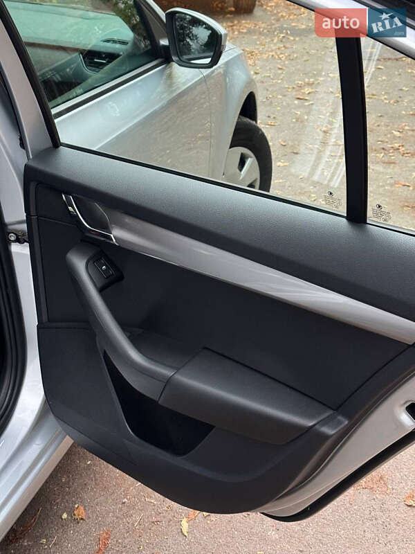 Лифтбек Skoda Octavia 2018 в Киеве