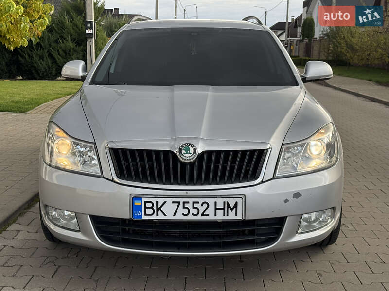 Универсал Skoda Octavia 2012 в Ровно