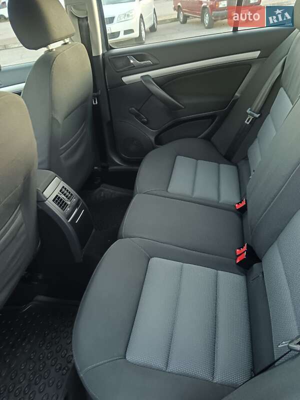 Лифтбек Skoda Octavia 2006 в Белой Церкви