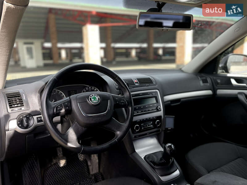 Универсал Skoda Octavia 2010 в Львове фото 30 Универсал Skoda Octavia 2010 в Львове