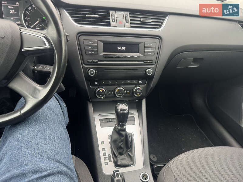 Универсал Skoda Octavia 2014 в Староконстантинове