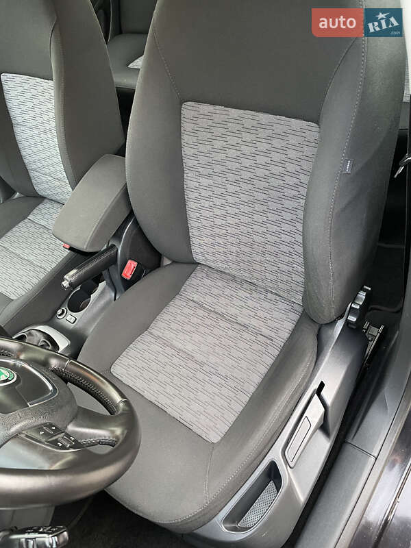 Универсал Skoda Octavia 2011 в Ровно фото 85 Универсал Skoda Octavia 2011 в Ровно