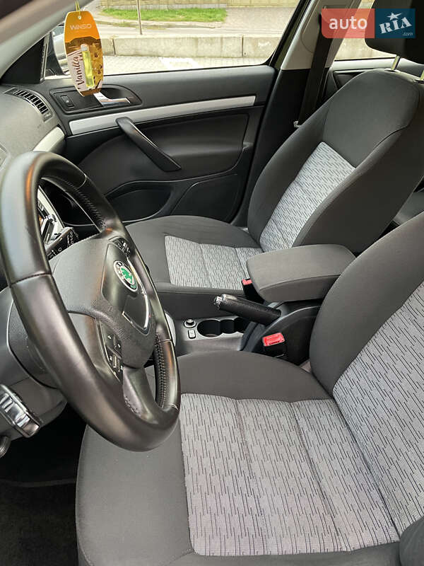 Универсал Skoda Octavia 2011 в Ровно фото 110 Универсал Skoda Octavia 2011 в Ровно