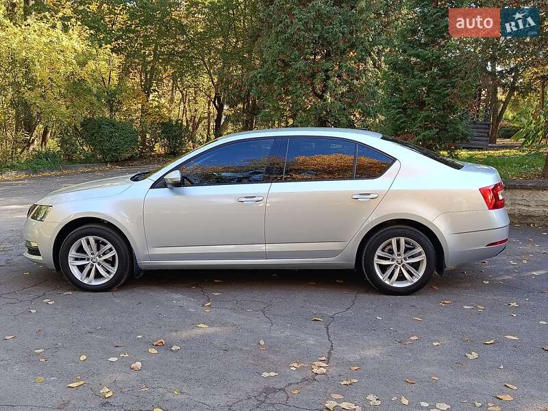 Лифтбек Skoda Octavia 2020 в Волочиске