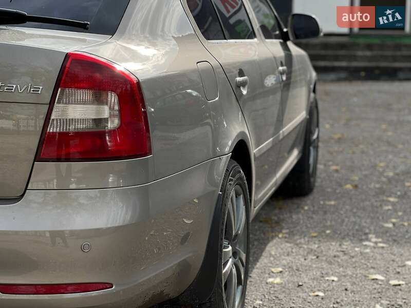 Лифтбек Skoda Octavia 2010 в Каменском