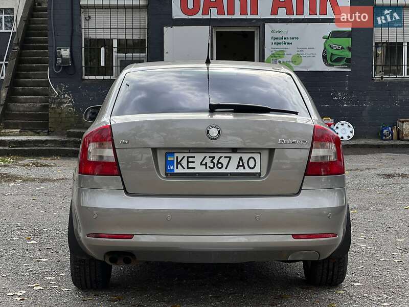 Лифтбек Skoda Octavia 2010 в Каменском