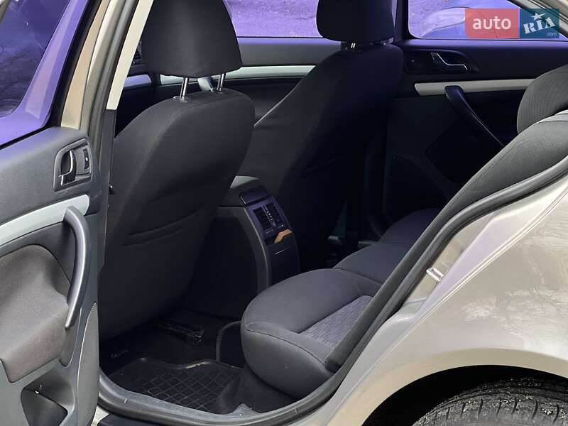 Лифтбек Skoda Octavia 2010 в Каменском