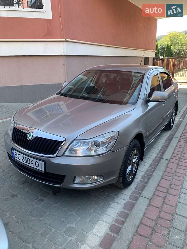 Лифтбек Skoda Octavia 2009 в Львове