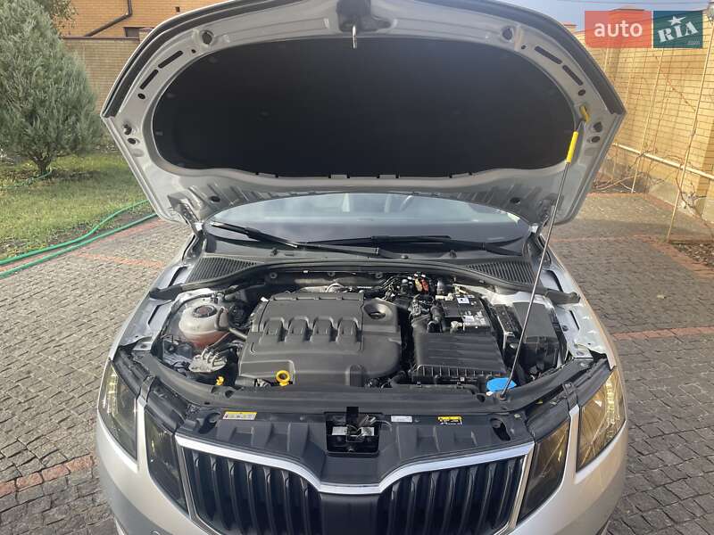 Універсал Skoda Octavia 2020 в Дніпрі