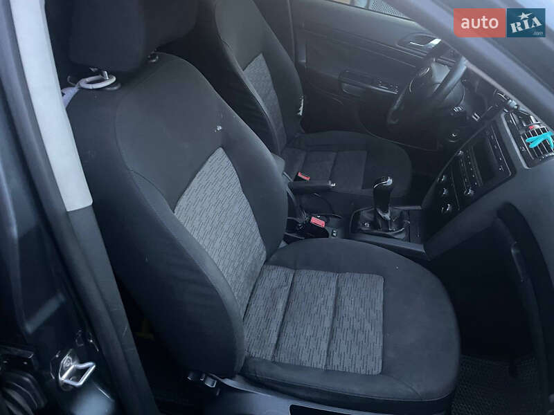 Лифтбек Skoda Octavia 2011 в Киеве фото 18 Лифтбек Skoda Octavia 2011 в Киеве