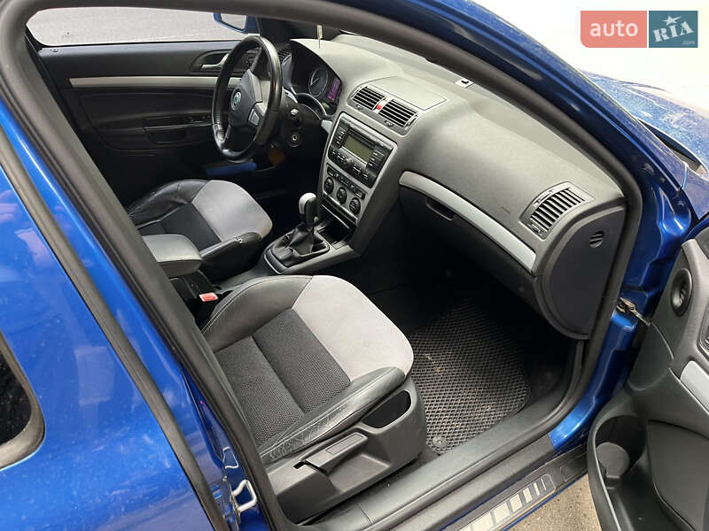 Універсал Skoda Octavia 2008 в Сумах