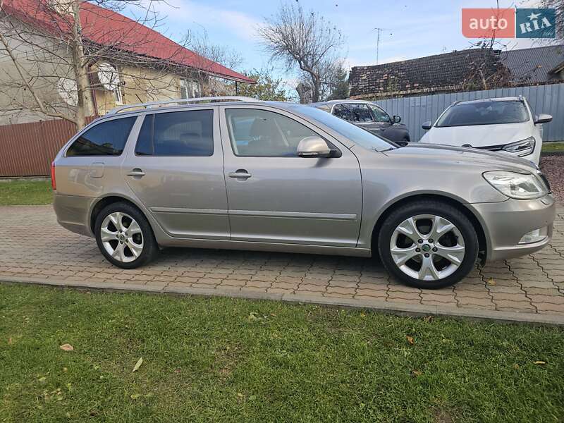 Универсал Skoda Octavia 2012 в Стрые