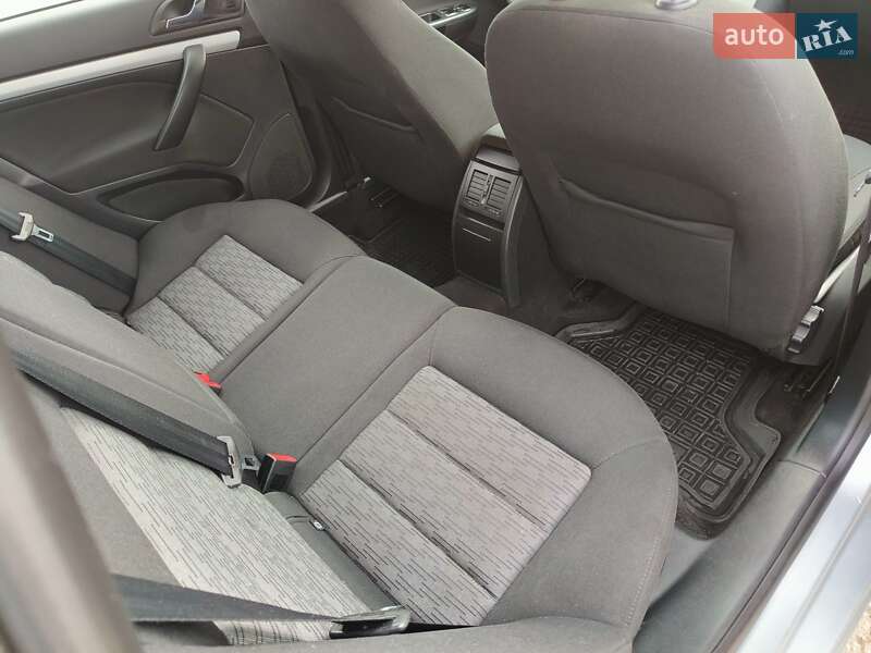 Универсал Skoda Octavia 2010 в Миргороде