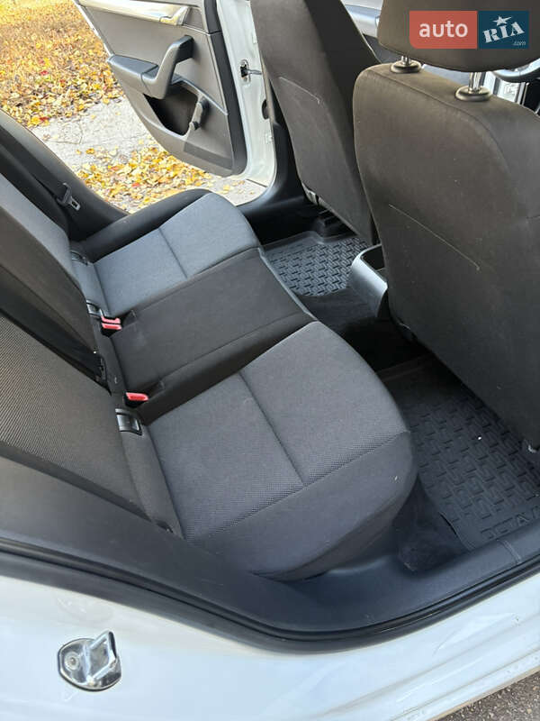 Лифтбек Skoda Octavia 2013 в Харькове фото 14 Лифтбек Skoda Octavia 2013 в Харькове