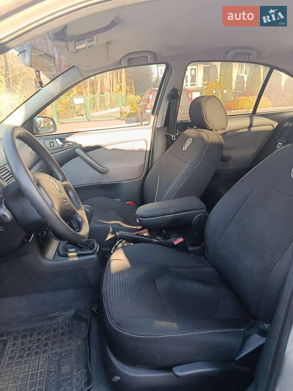 Лифтбек Skoda Octavia 2001 в Виннице