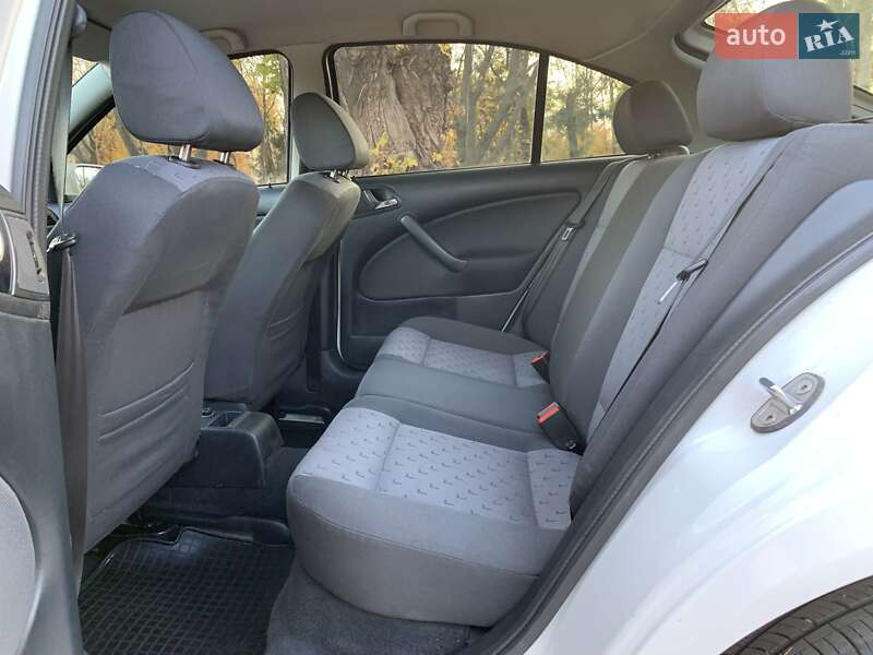 Лифтбек Skoda Octavia 2006 в Кривом Роге фото 32 Лифтбек Skoda Octavia 2006 в Кривом Роге