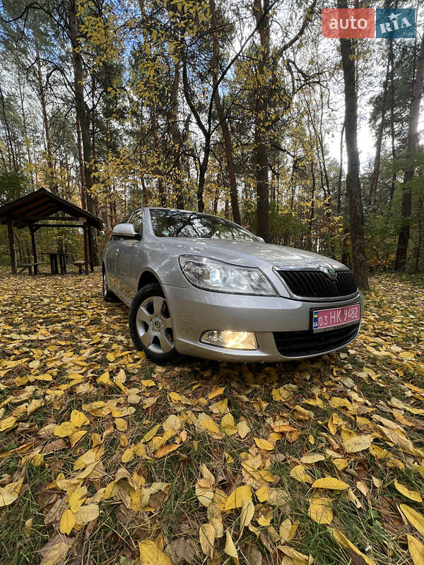 Универсал Skoda Octavia 2010 в Ровно фото Универсал Skoda Octavia 2010 в Ровно