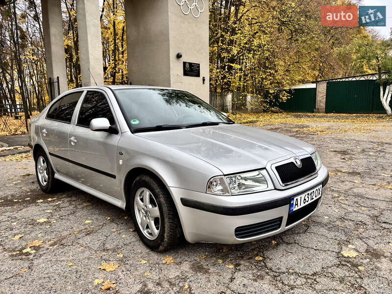 Лифтбек Skoda Octavia 2000 в Маньковке