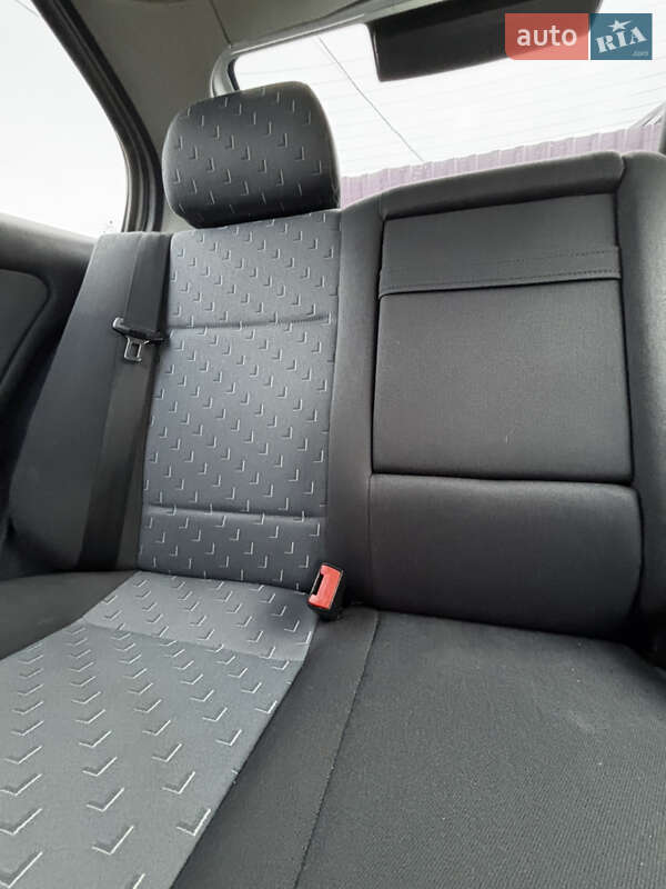 Лифтбек Skoda Octavia 2000 в Маньковке