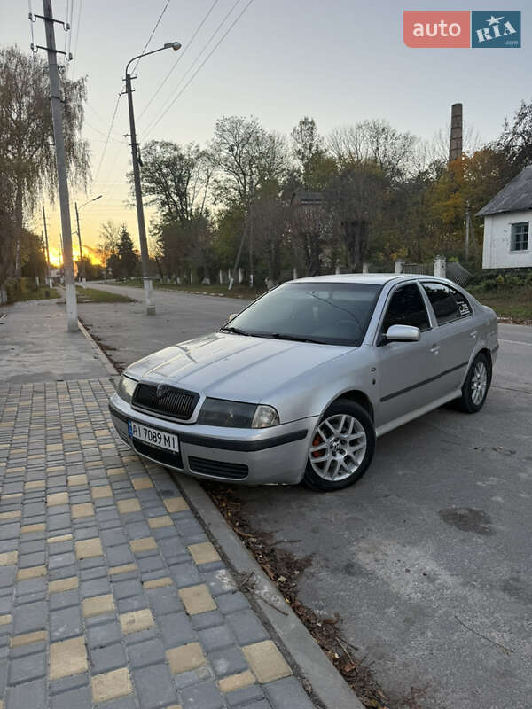 Лифтбек Skoda Octavia 2002 в Богуславе фото Лифтбек Skoda Octavia 2002 в Богуславе