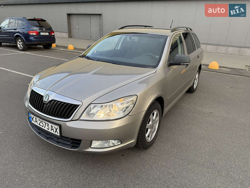Универсал Skoda Octavia 2010 в Киеве фото 3 Универсал Skoda Octavia 2010 в Киеве