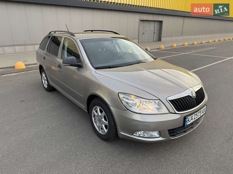 Универсал Skoda Octavia 2010 в Киеве фото 4 Универсал Skoda Octavia 2010 в Киеве