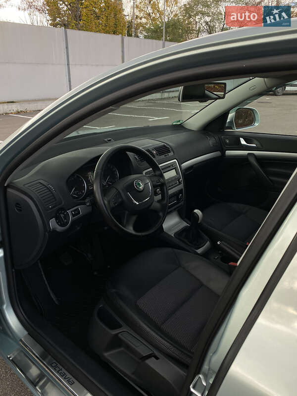 Универсал Skoda Octavia 2009 в Киеве фото 31 Универсал Skoda Octavia 2009 в Киеве