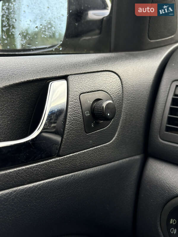 Универсал Skoda Octavia 2003 в Киеве