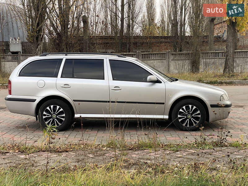 Універсал Skoda Octavia 2006 в Черняхові