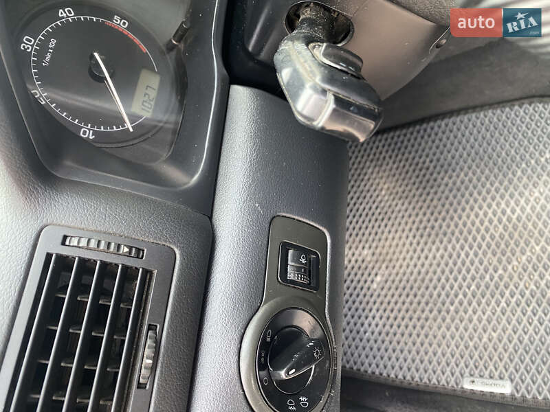 Універсал Skoda Octavia 2006 в Черняхові