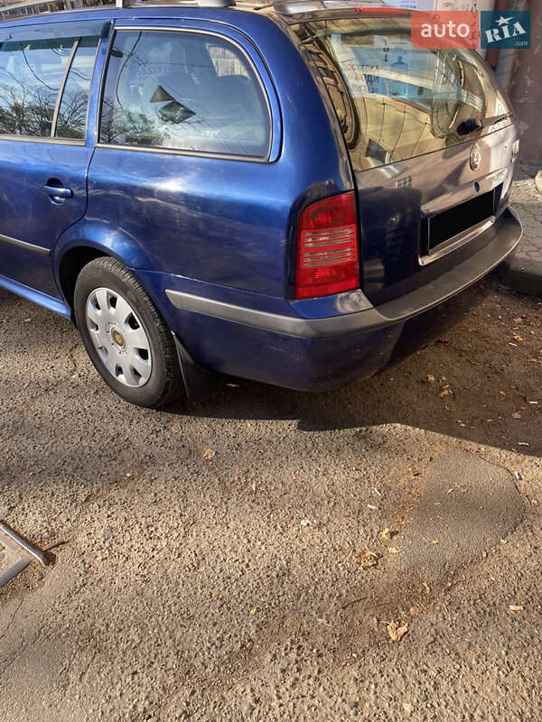 Универсал Skoda Octavia 2006 в Черновцах