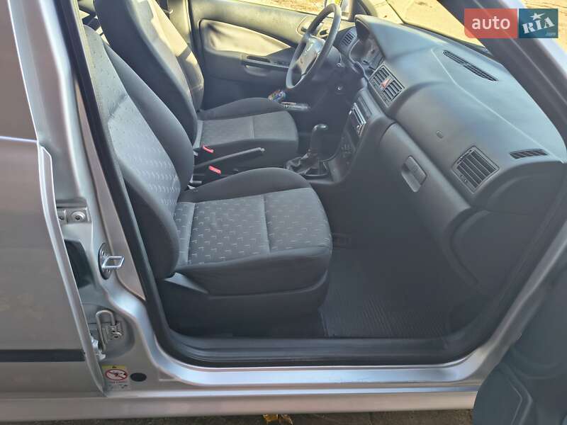 Лифтбек Skoda Octavia 2007 в Южноукраинске фото 3 Лифтбек Skoda Octavia 2007 в Южноукраинске