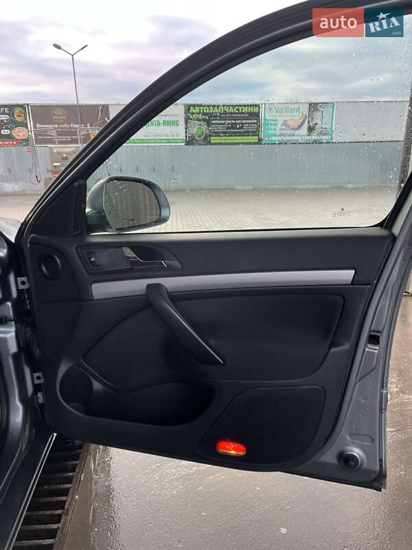 Универсал Skoda Octavia 2013 в Калиновке фото 9 Универсал Skoda Octavia 2013 в Калиновке