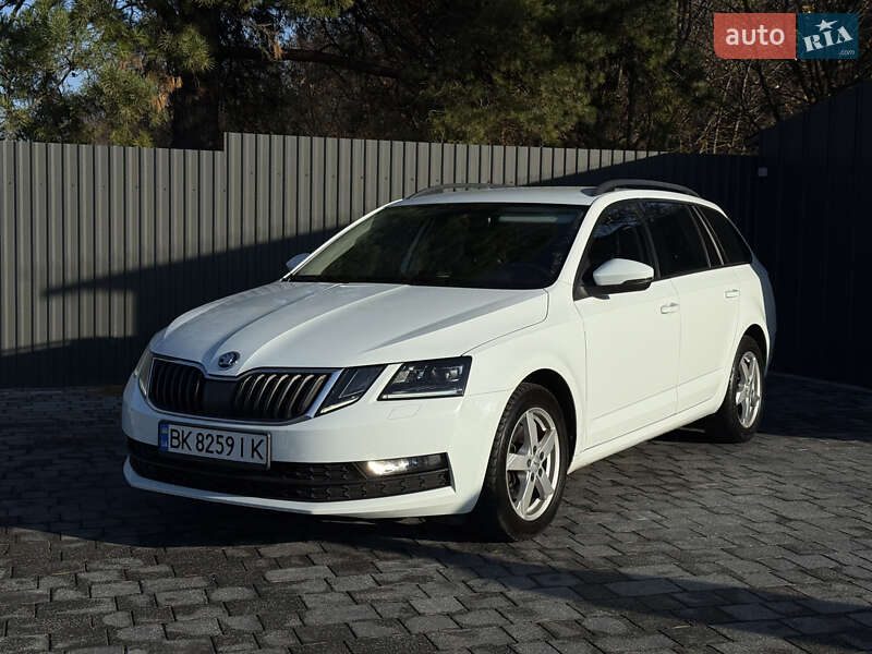 Універсал Skoda Octavia 2017 в Рівному