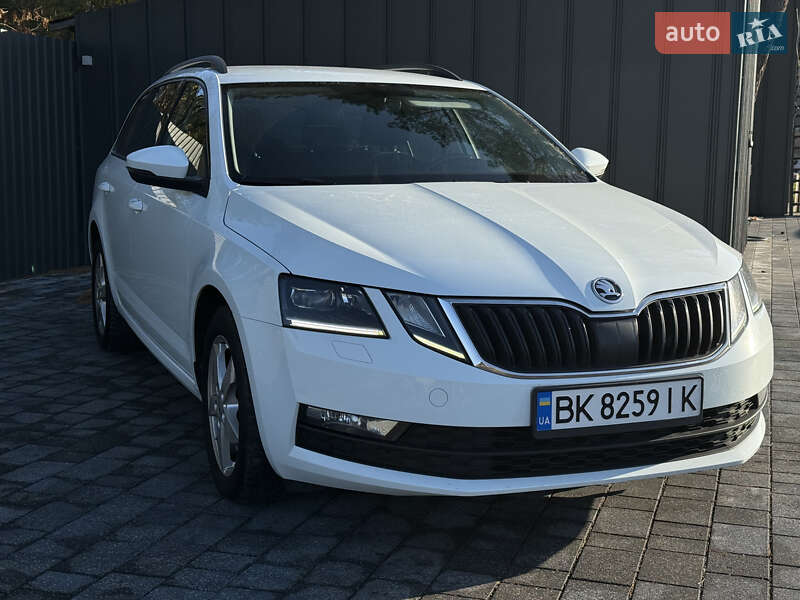 Універсал Skoda Octavia 2017 в Рівному