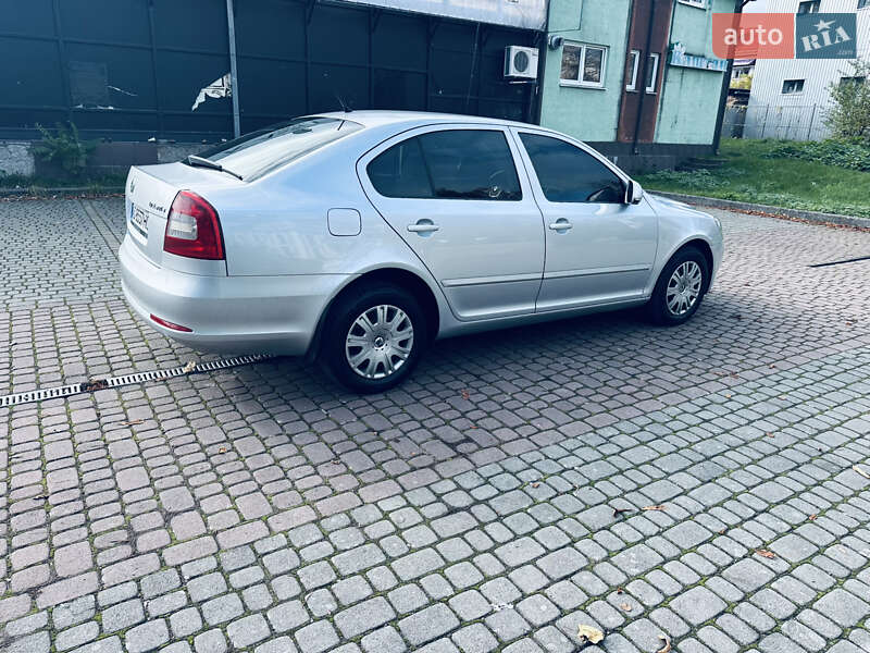 Лифтбек Skoda Octavia 2010 в Мукачево