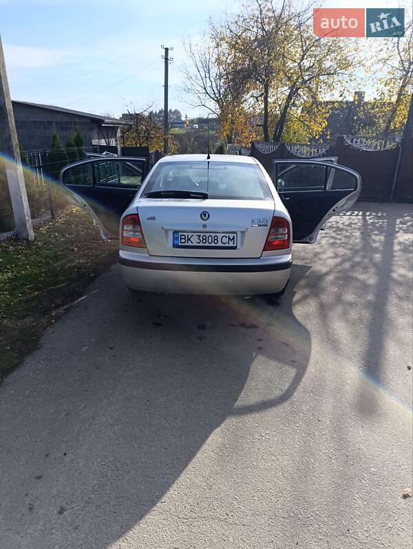 Лифтбек Skoda Octavia 2005 в Ровно
