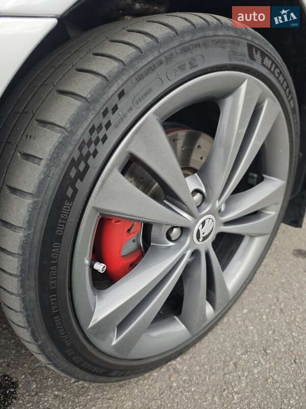 Ліфтбек Skoda Octavia 2010 в Кропивницькому