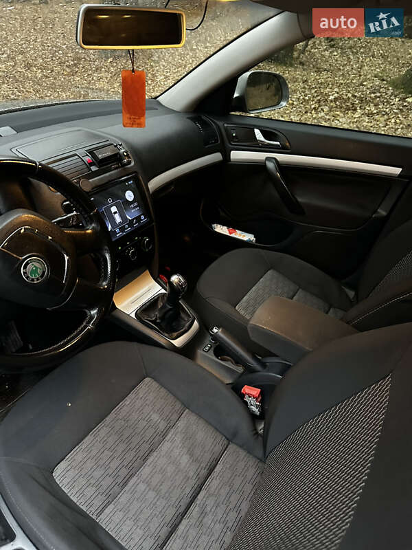 Лифтбек Skoda Octavia 2010 в Новояворовске