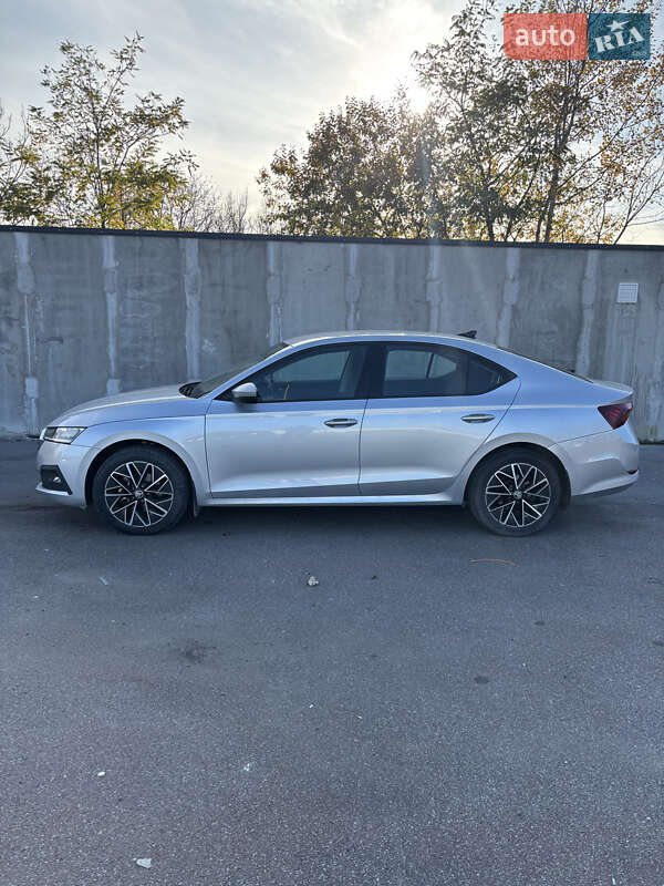Лифтбек Skoda Octavia 2020 в Черновцах