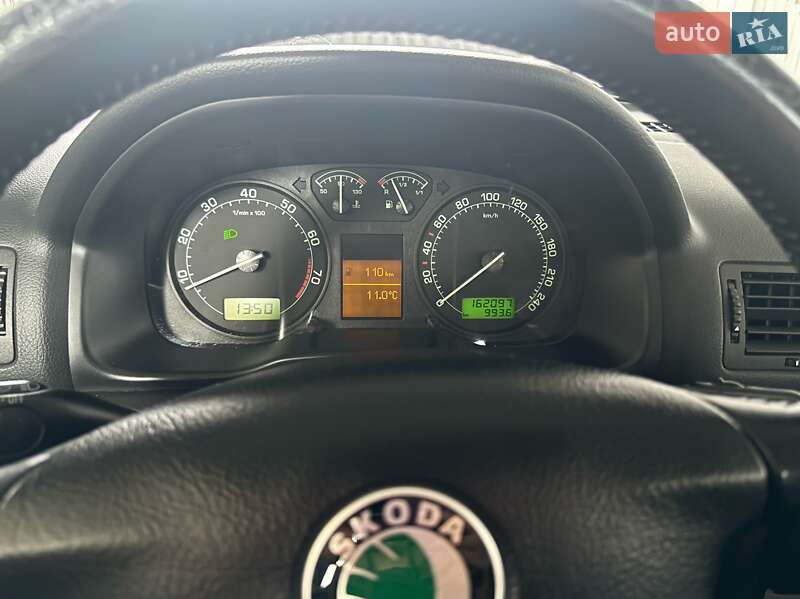 Лифтбек Skoda Octavia 2005 в Шумске