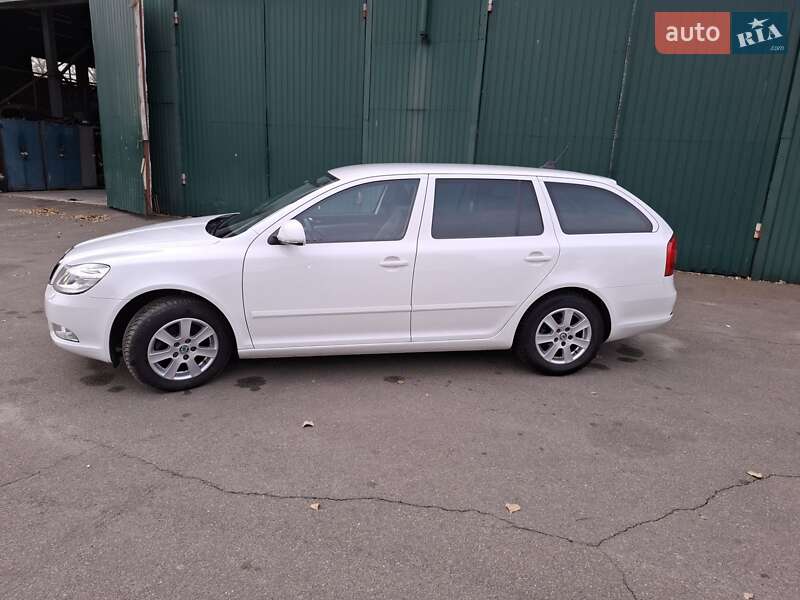 Универсал Skoda Octavia 2012 в Броварах